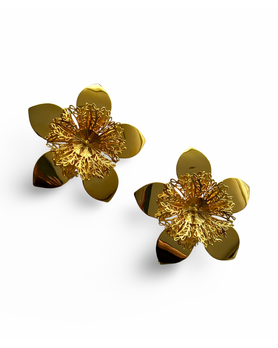 Billie floral earrings